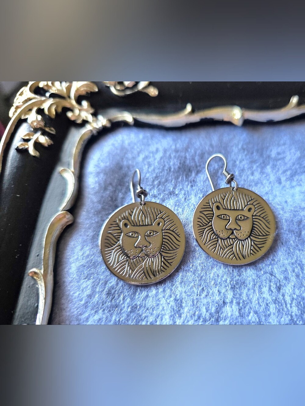 Vintage Laurel Burch Round Silver Tone Marsh Lion Dangle Hook Earrings